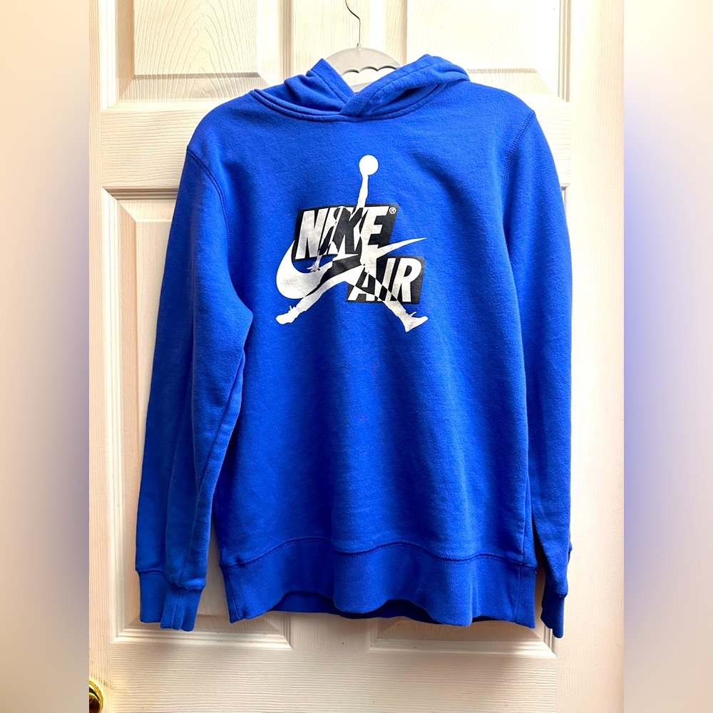 Nike Air Jordan Hooded Sweatshirt Youth XL fits me Adult Small Blue and SO SOFT